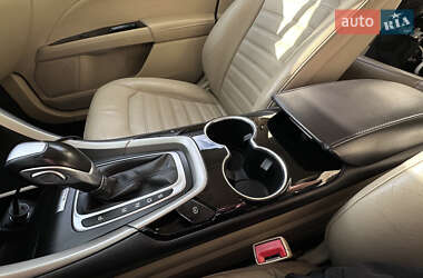 Седан Ford Fusion 2013 в 
