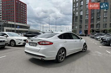 Седан Ford Fusion 2016 в 