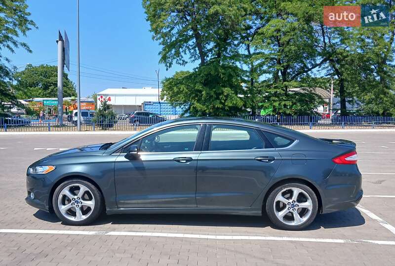 Седан Ford Fusion 2014 в Одесі