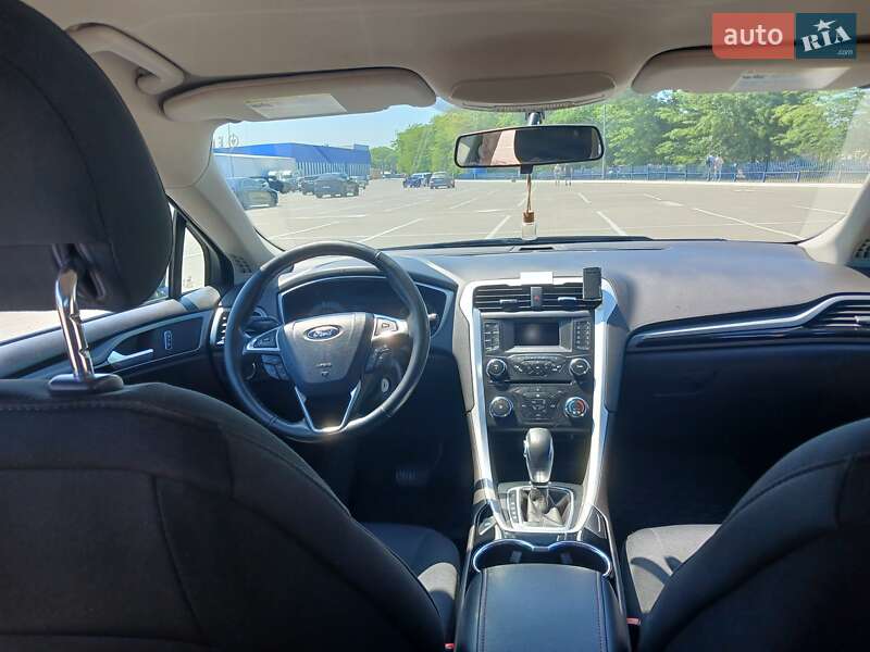 Седан Ford Fusion 2014 в Одесі