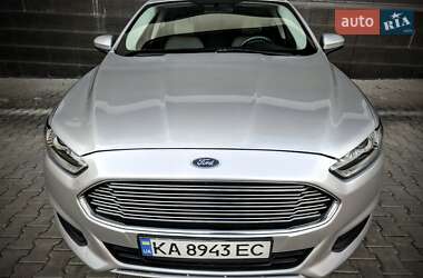 Седан Ford Fusion 2015 в 