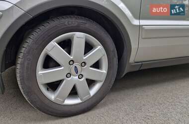 Хэтчбек Ford Fusion 2008 в 