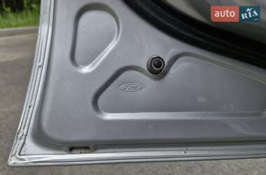 Хэтчбек Ford Fusion 2008 в 