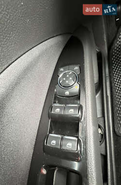 Седан Ford Fusion 2015 в 