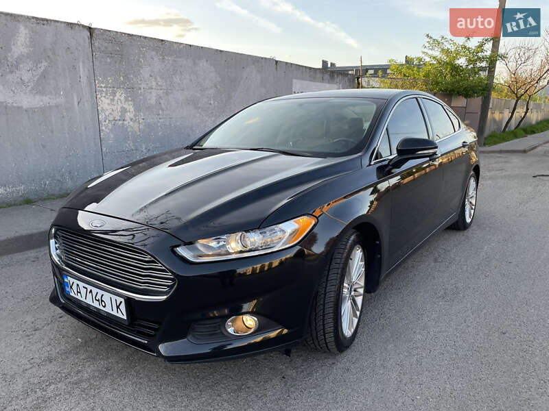 Седан Ford Fusion 2013 в 