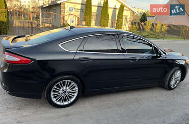 Седан Ford Fusion 2013 в 