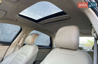 Седан Ford Fusion 2013 в 