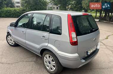 Хэтчбек Ford Fusion 2011 в 
