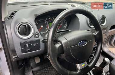 Хэтчбек Ford Fusion 2011 в 