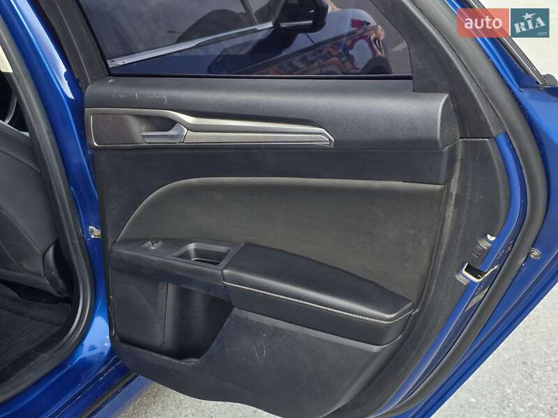 Седан Ford Fusion 2017 в Тернополе