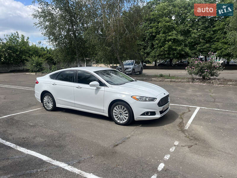 Седан Ford Fusion 2014 в Первомайську