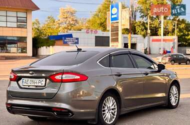 Седан Ford Fusion 2014 в 