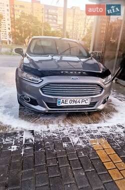 Седан Ford Fusion 2014 в 