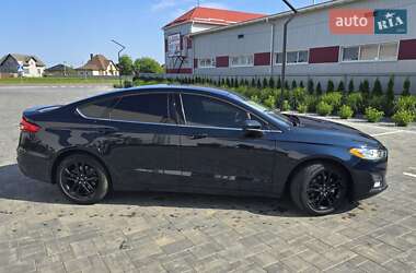 Седан Ford Fusion 2020 в 