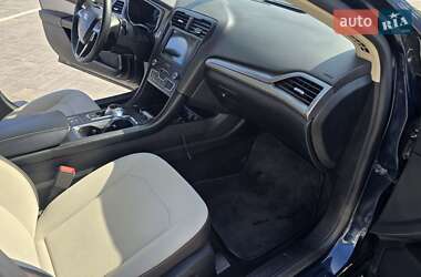 Седан Ford Fusion 2020 в 
