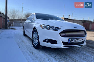 Седан Ford Fusion 2013 в Ровно