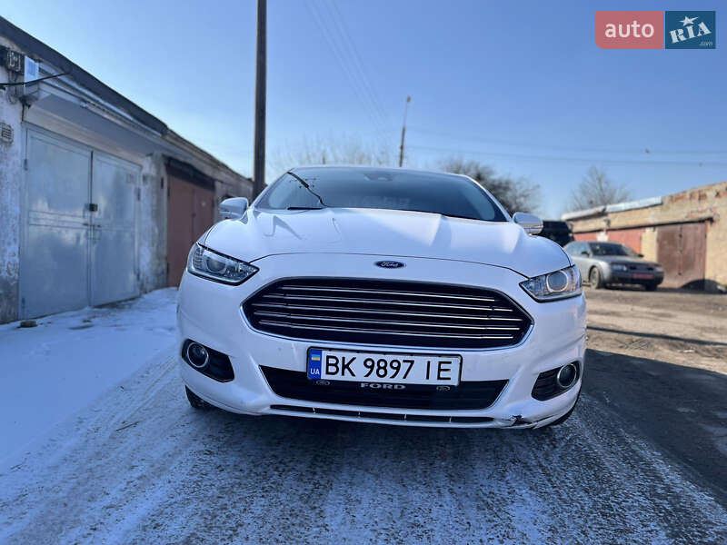 Седан Ford Fusion 2013 в Рівному