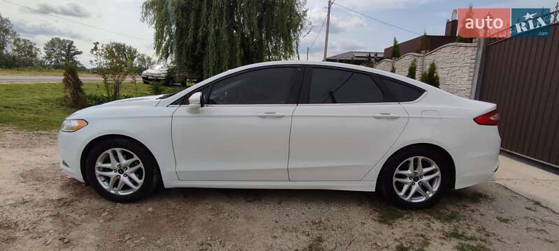 Седан Ford Fusion 2014 в Чернігові