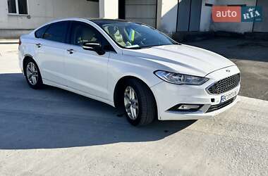 Седан Ford Fusion 2013 в 