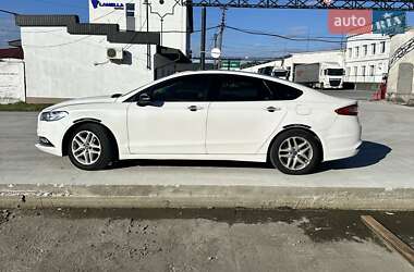 Седан Ford Fusion 2013 в 