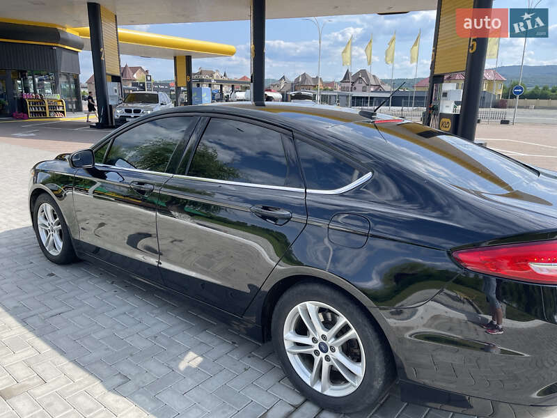Седан Ford Fusion 2017 в Черновцах