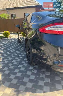 Седан Ford Fusion 2014 в 