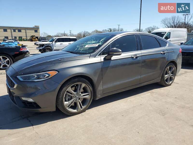 Седан Ford Fusion 2017 в 