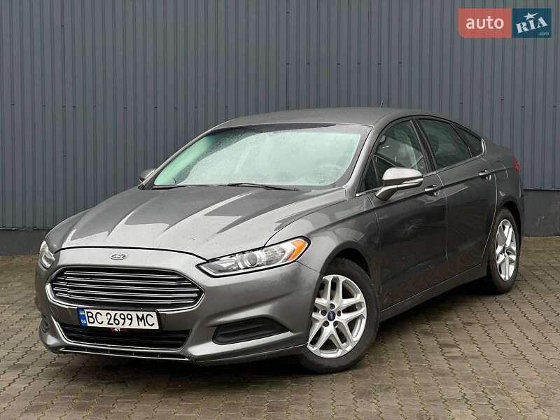 Седан Ford Fusion 2013 в 
