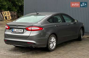 Седан Ford Fusion 2013 в 