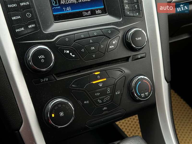 Седан Ford Fusion 2013 в Стрию