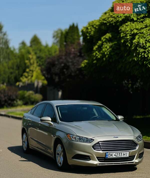 Седан Ford Fusion 2015 в Ровно фото 3 Седан Ford Fusion 2015 в Ровно