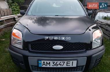 Хэтчбек Ford Fusion 2005 в 