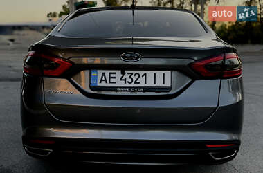 Седан Ford Fusion 2013 в 