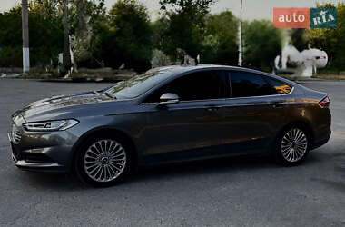 Седан Ford Fusion 2013 в 