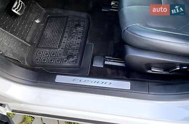 Седан Ford Fusion 2019 в 