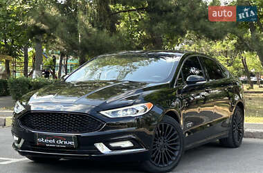 Седан Ford Fusion 2017 в 