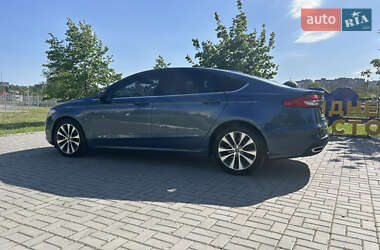 Седан Ford Fusion 2019 в 