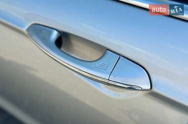 Седан Ford Fusion 2014 в 