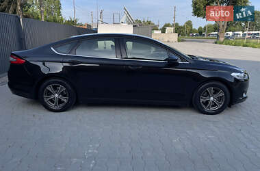 Седан Ford Fusion 2014 в 