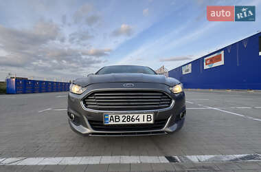 Седан Ford Fusion 2013 в 