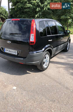 Хэтчбек Ford Fusion 2011 в 