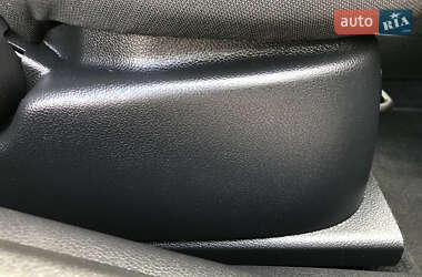 Хэтчбек Ford Fusion 2011 в 