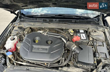 Седан Ford Fusion 2015 в 