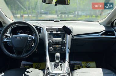 Седан Ford Fusion 2014 в 