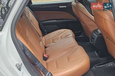 Седан Ford Fusion 2019 в 