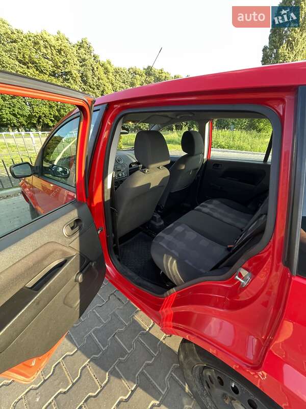 Хетчбек Ford Fusion 2006 в Христинівці