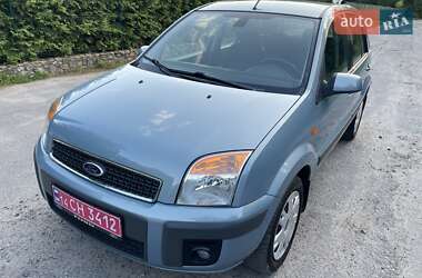 Хэтчбек Ford Fusion 2009 в 