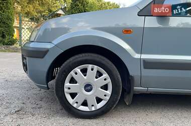 Хэтчбек Ford Fusion 2009 в 