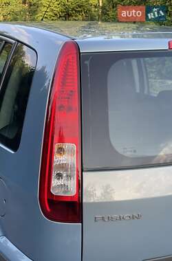 Хэтчбек Ford Fusion 2009 в 