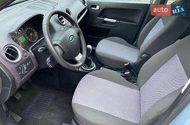 Хэтчбек Ford Fusion 2009 в 